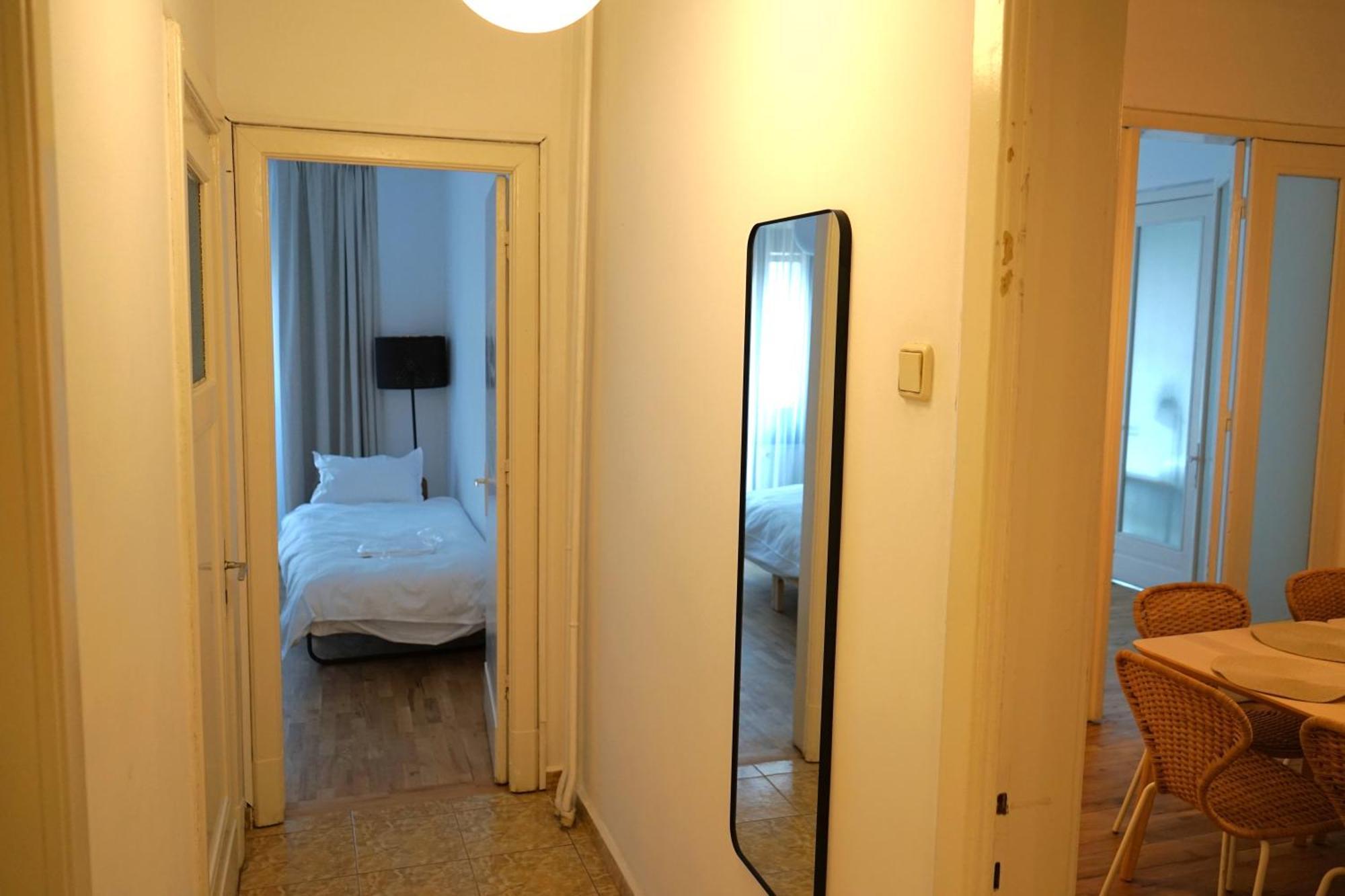 Spacious 3Br, 2Bt With 5 Balconies บูคาเรสต์ ภายนอก รูปภาพ