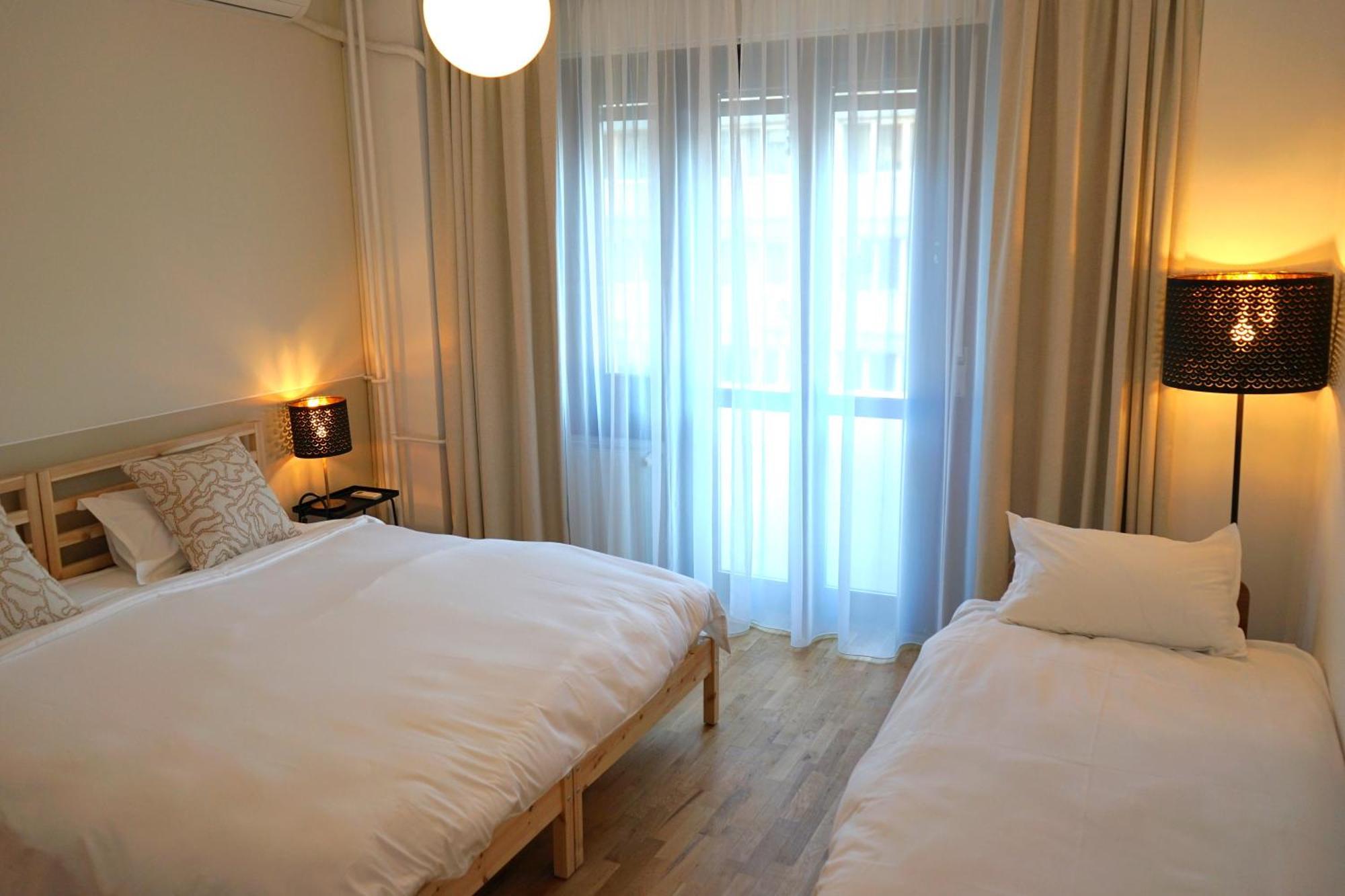 Spacious 3Br, 2Bt With 5 Balconies บูคาเรสต์ ภายนอก รูปภาพ