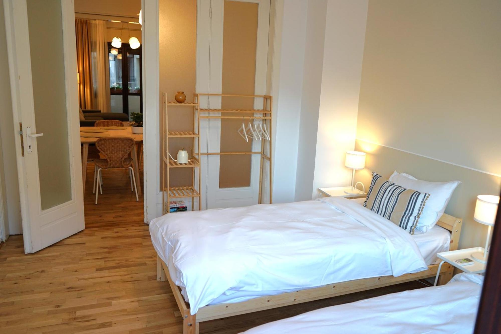 Spacious 3Br, 2Bt With 5 Balconies บูคาเรสต์ ภายนอก รูปภาพ