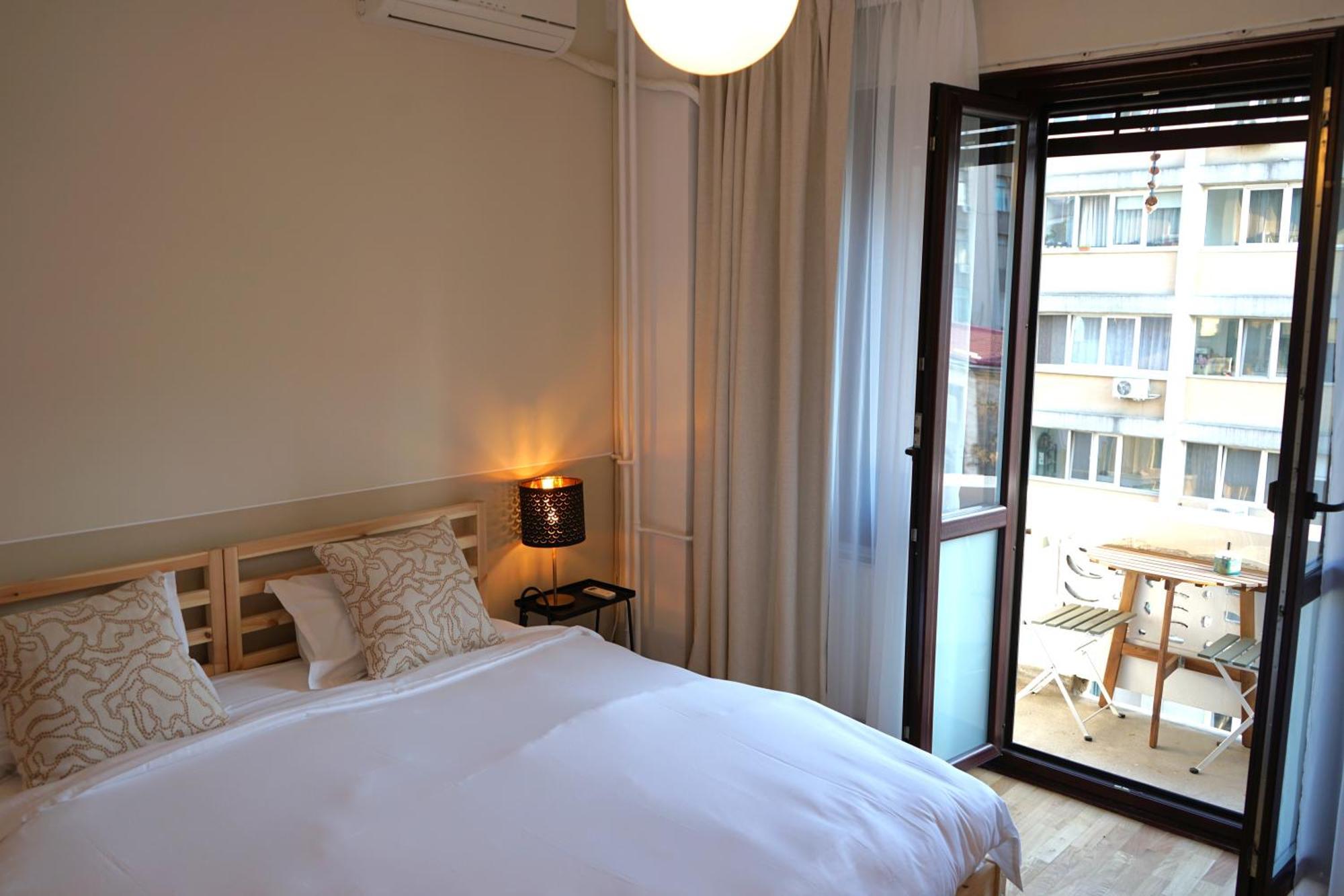 Spacious 3Br, 2Bt With 5 Balconies บูคาเรสต์ ภายนอก รูปภาพ