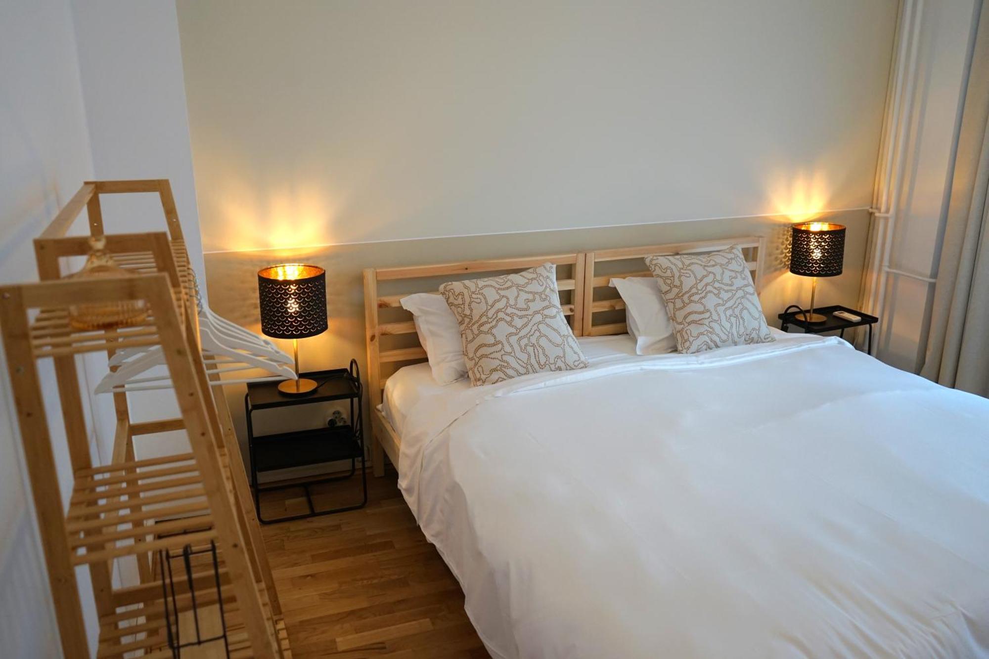 Spacious 3Br, 2Bt With 5 Balconies บูคาเรสต์ ภายนอก รูปภาพ