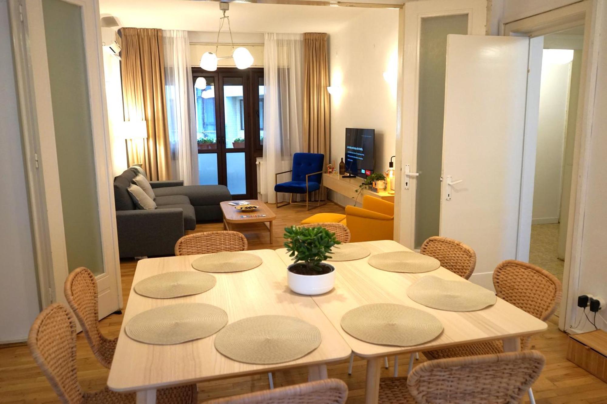 Spacious 3Br, 2Bt With 5 Balconies บูคาเรสต์ ภายนอก รูปภาพ